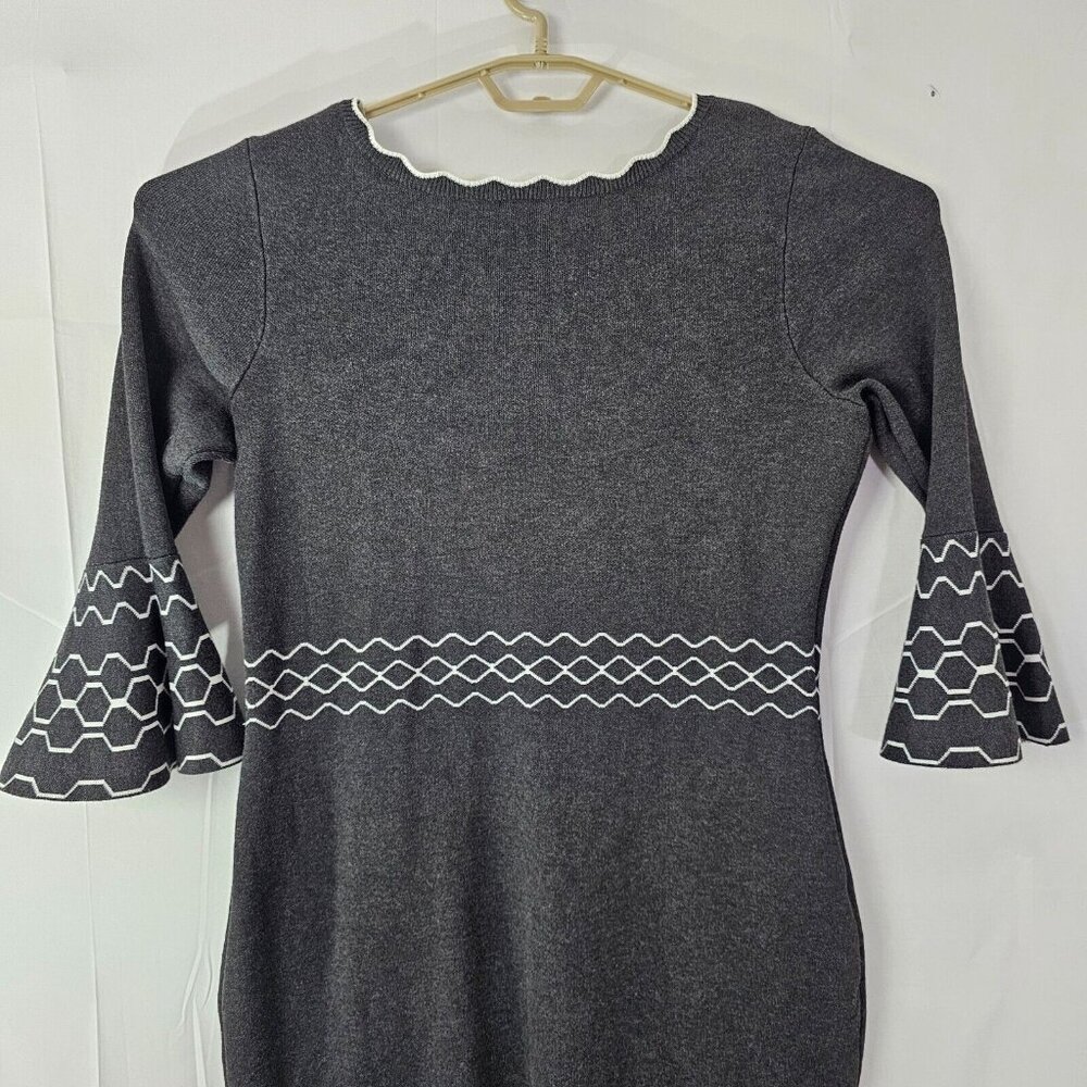 Roz & Ali Sweater Dress Womens XL Gray Bell Sleeve Scalloped Neck Knit Stretch - Picture 4 of 9